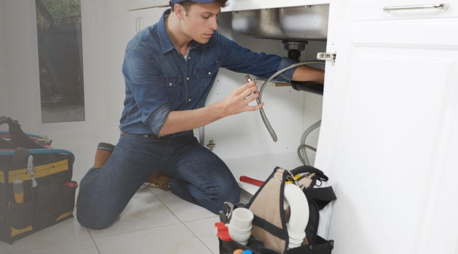 Professional water heater repair in Cromwell, IN